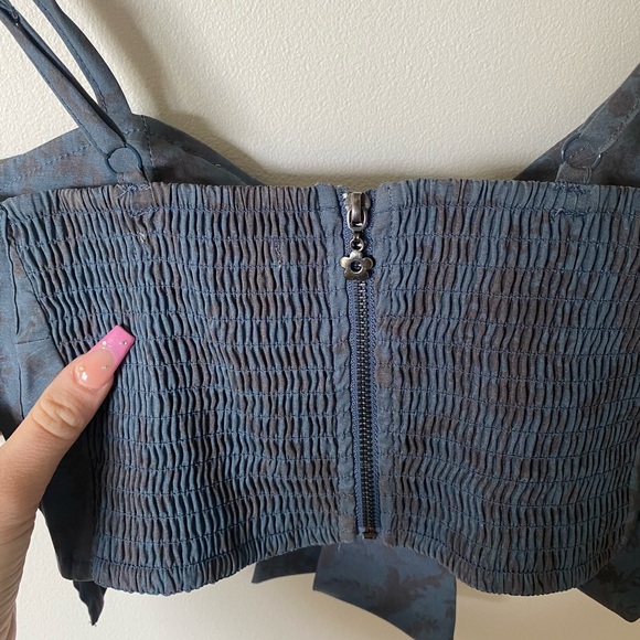 Urban Outfitters Kimchi Blue Bow Top - Picture 4 of 4